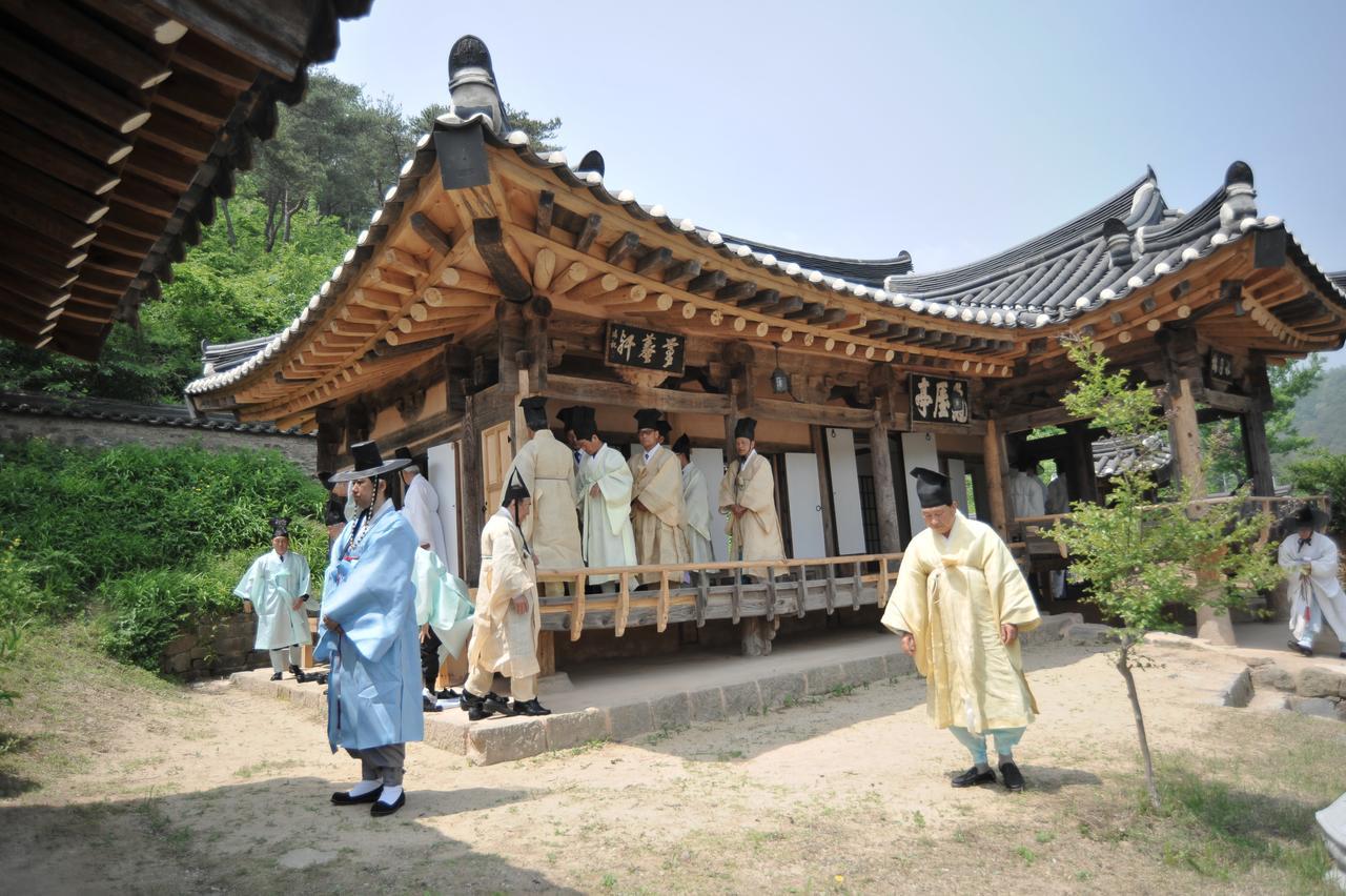 Gwiae Traditional House Yeongcheon Eksteriør billede